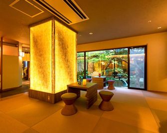 Marukyu Ryokan - ايزو - ردهة