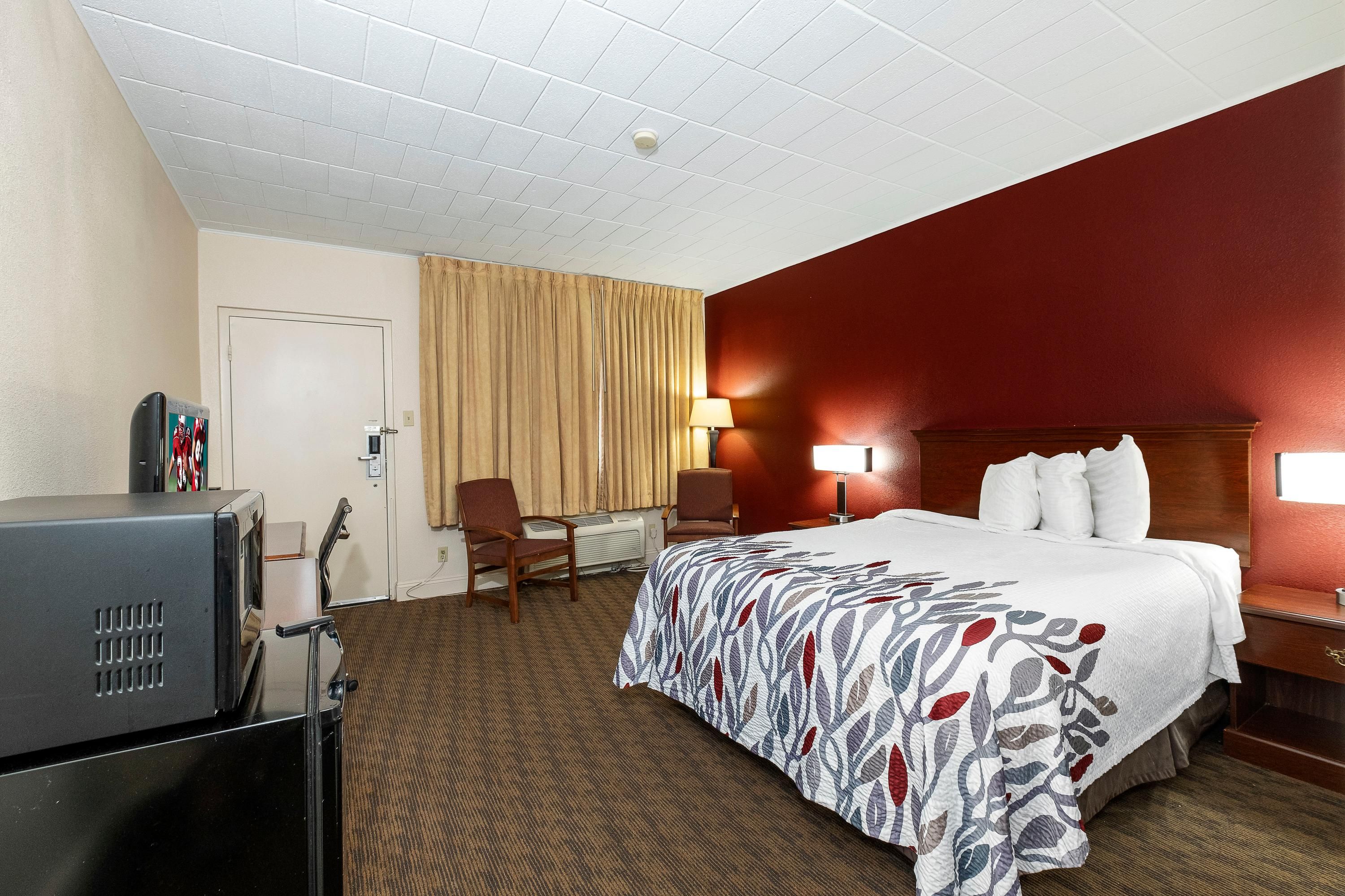Red Roof Inn Suites Hazleton Hazleton Hotel Deals Reviews Kayak