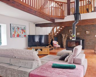 Longère rénovée avec piscine, spa et hammam aux portes de Chartres, pour 12 personnes - FR-1-581-128 - Saint-Prest - Living room