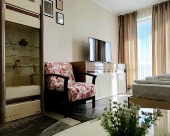 Hotel Avenue - Stara Zagora - Huiskamer
