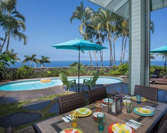 Breathtaking Sunset Views and Perfect Backyard Pool and BBQ - Kailua-Kona - Piscina