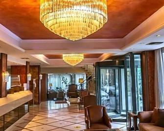 Park Hotel - Волос - Лоббі
