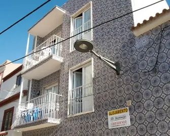 D. Antonia - Peniche - Edificio