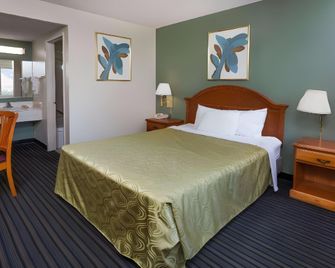 Days Inn San Bernardino Near San Manuel Casino - San Bernardino - Phòng ngủ