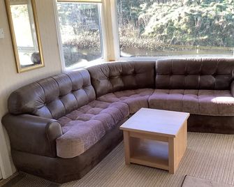 Park Lodge sleeps 6 On Beautiful Rural Welsh Farm - Builth Wells - Obývací pokoj