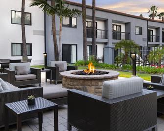 Courtyard by Marriott Los Angeles Hacienda Heights/Orange County - Hacienda Heights - Innenhof