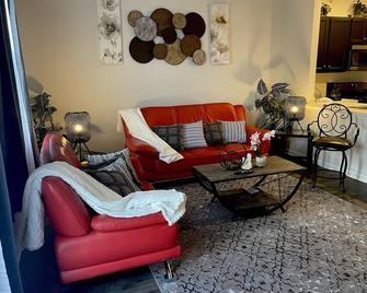 Cosy 3 bedroom Home Allentown - Allentown - Living room