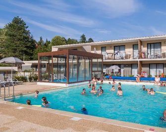 Résidence Odalys Le Clos Saint Michel - שינו - בריכה