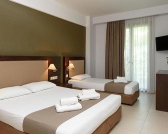 Hotel Giannoulis - Paralia - Bedroom