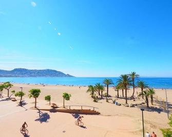 Global Immo 2167 Franciska - Roses - Plage