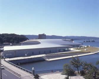 Ryokan Yukeikohan Suitenkaku - מאטסו - מרפסת