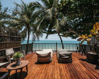 Sand in My Shoes Beach Loft - Ko Pha Ngan - Varanda