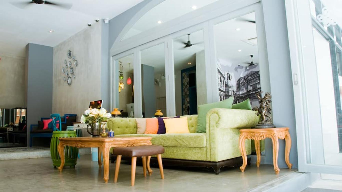 Acca Patong Apartments