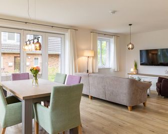 Ferienhaushälfte Jöri Hüs 1 - Norddorf - Essbereich