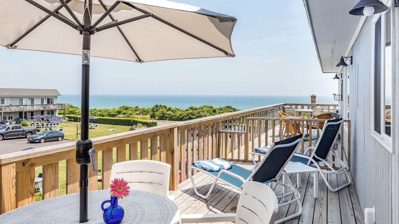 Hartman's Briney Breezes Beach Resort