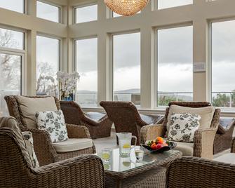 Gleddoch Golf & Spa Resort - Langbank - Living room