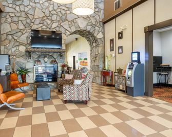 Quality Suites Hickory South - Hickory - Reception