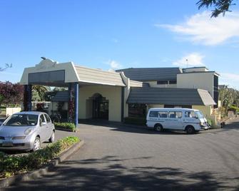 Manukau Hotel & Conference Centre - Auckland - Building