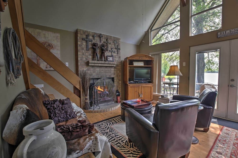 Lakefront Chalet, Floating Deck, Large Yard, Grill, Chiminea, All New Appliances - Livingston - Sala de estar