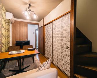 Ikidane House Osaka Kyobashi - Osaka - Comedor