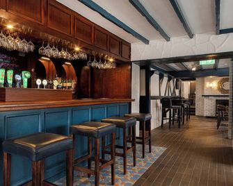 Urchin Loft is a superb 4-bed apartment accommodating up to 12 guests in Ardmore - Ardmore - Bar