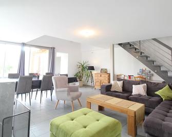 Gite Aubigné-sur-Layon, 2 bedrooms, 8 persons - Lys-Haut-Layon - Sala de estar