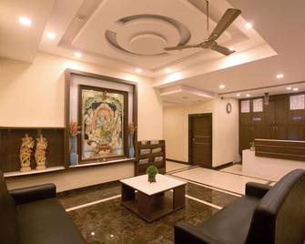 Manjhi Residency - Tiruččiráppalli - Salónek