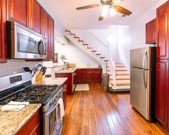 St. Ann Historic Creole Cottage with Pool, Close to the French Quarter - Nueva Orleans