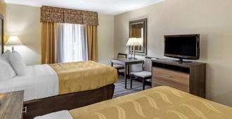 Quality Inn and Suites - Greensboro-High Point - Greensboro - Bedroom