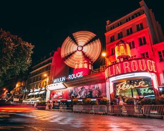 Le Regent Montmartre by Hiphophostels - פריז - בניין