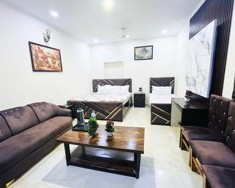 Tom and jerry residency - New Delhi - Makuuhuone