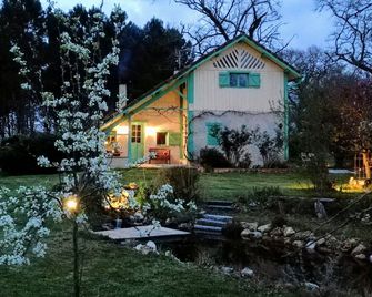 Les Hôtes Landes - Roquefort - Vista del exterior