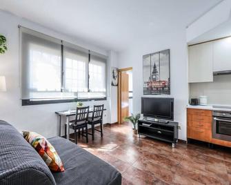 Lovely stay in Madrid Atocha - Madrid - Sala de estar