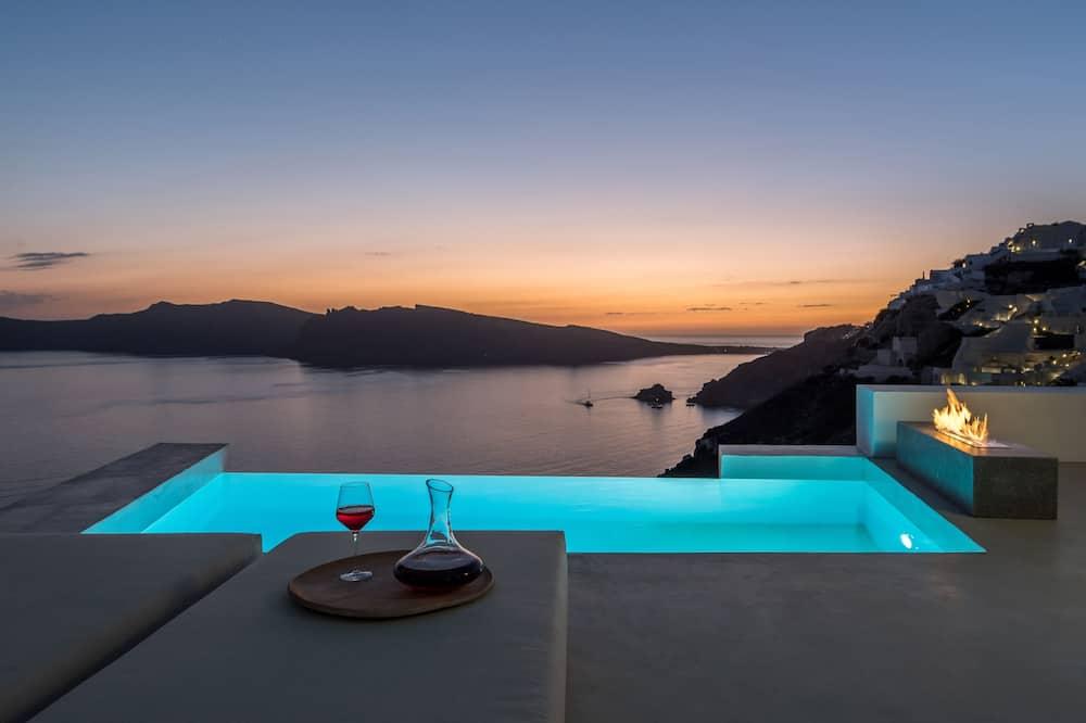 Best Luxury and 5 Star Hotels and Resorts in Oia, Santorini, South Aegean,  Greece - Luxury Escapes NZ