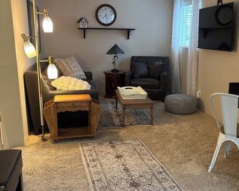 Fabulous house with AC in charming Walla Walla - Walla Walla - Obývací pokoj