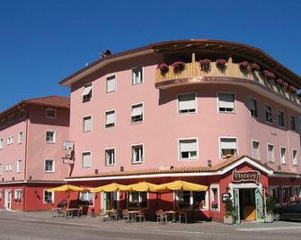 Hotel Victory - Taio - Budova