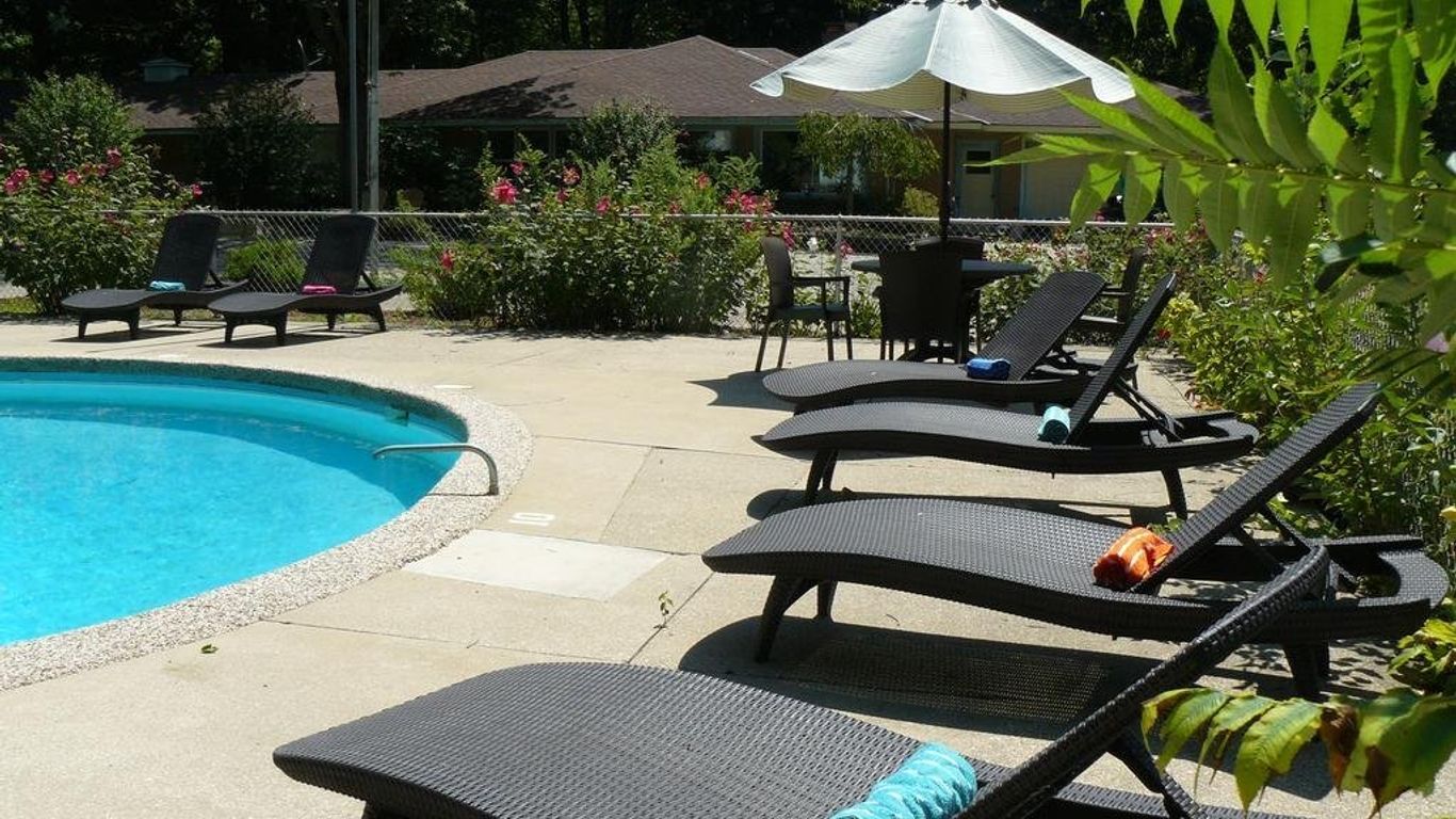 The Saugatuck Retro Resort Motel