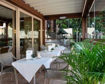 Hotel Grifone Firenze - Firenze - Patio