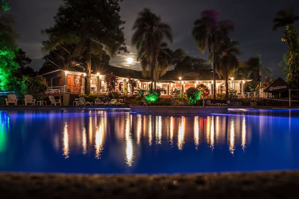Beer Hotel Iguazú - פוארטו איגואזו - בריכה