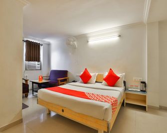 OYO 10044 Hotel Dudawat - Ahmedabad - Bedroom
