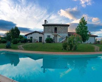 B&B Villa Barbarossa - Asís - Piscina