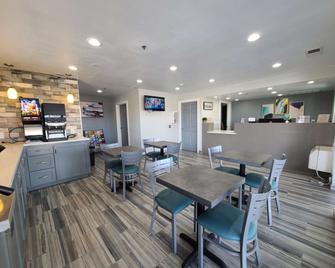 SureStay Hotel by Best Western Chowchilla Yosemite - Chowchilla - Restaurante