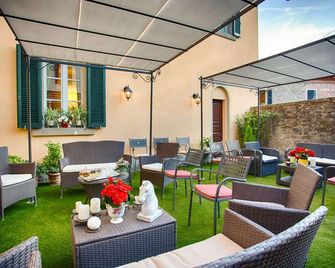 Hotel Villa Marsili - Cortona - Patio