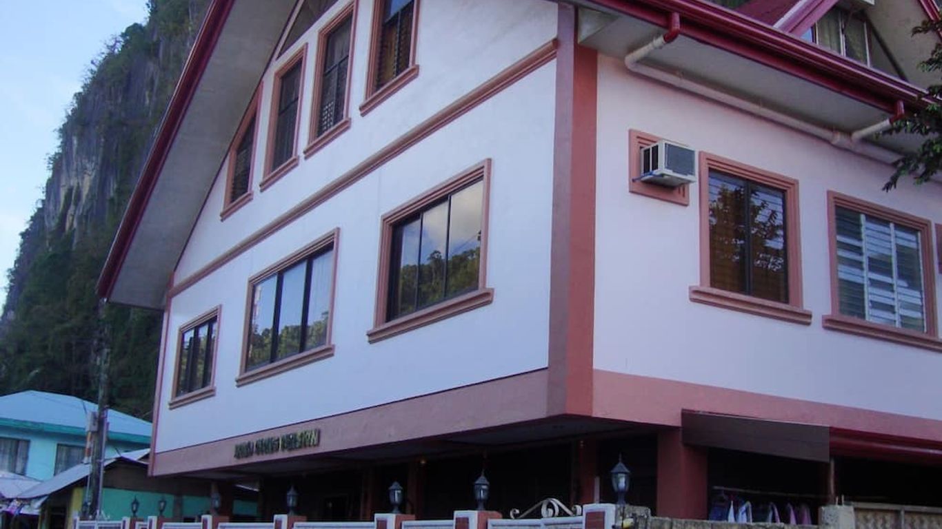 Lolo Oyong Pension House