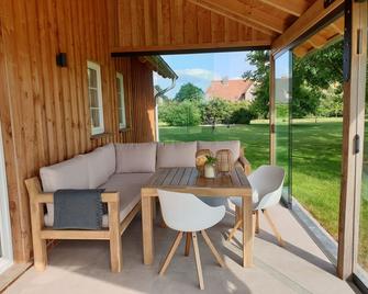 New holiday home on an old farm plot directly on the nature reserve - Hermannsburg - Innenhof