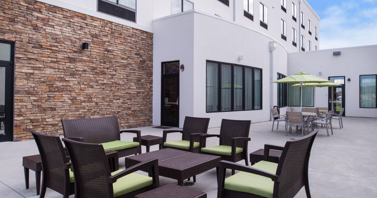 Holiday Inn Express & Suites Monroe ab 99 €. Hotels in Monroe KAYAK