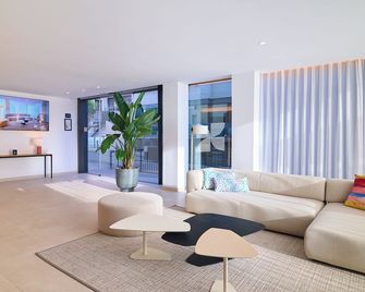 Apartamentos Luna Suites Granada - Granada
