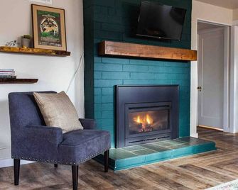 The Fireweed Gardens - Anchorage - Sala de estar
