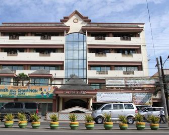 LA Fiesta Hotel - Iloilo City - Building