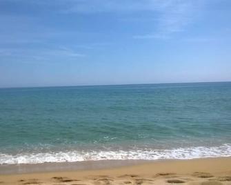 Le Bouganville: Wonderful Villa close to Barcelona, the beach and Corredor - Sant Vicenç de Montalt - Beach